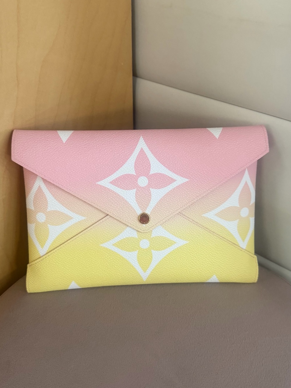 LOUIS VUITTON MONOGRAM GIANT BY THE POOL KIRIGAMI POUCH GM